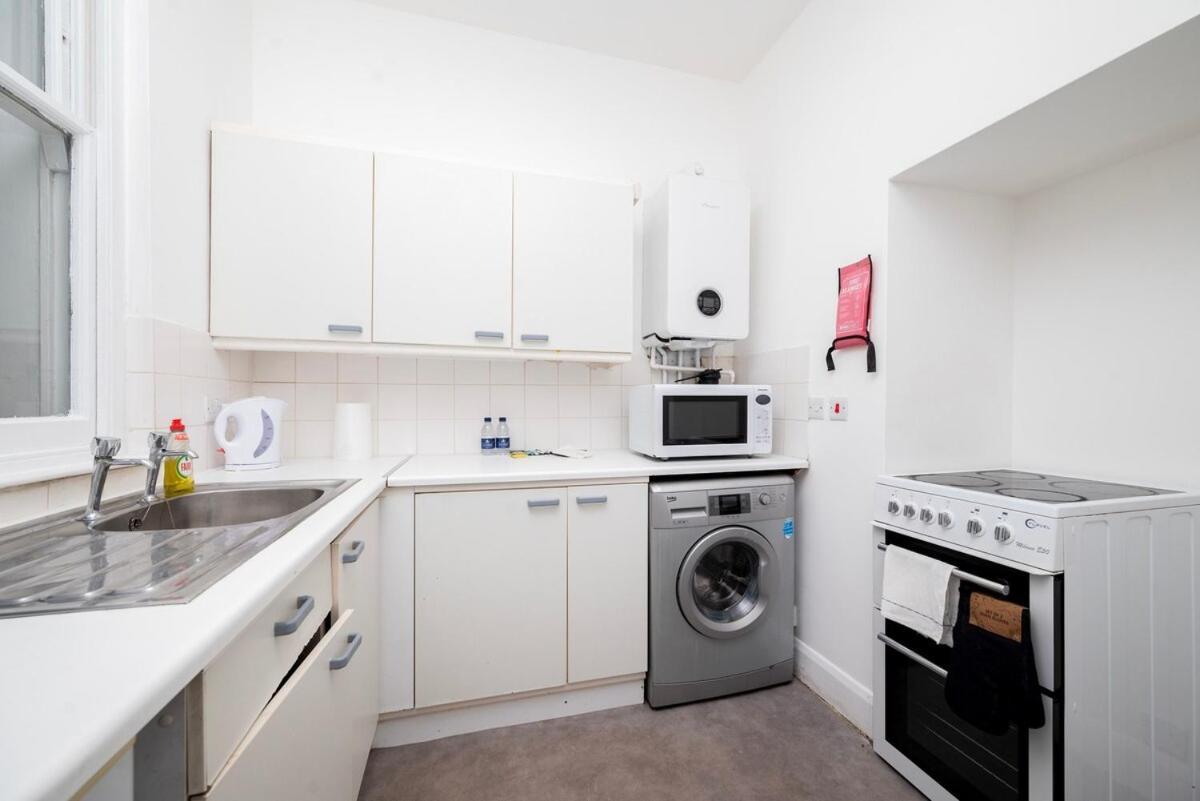 Appartement Spacious Minimalist 1br Flat In