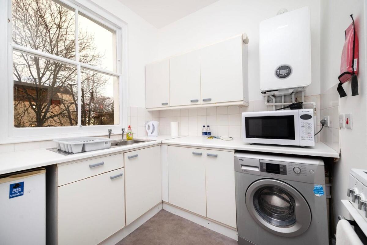 Spacious Minimalist 1br Flat In Appartement Londres